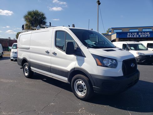 Used 2023 Ford Transit 250 image 7