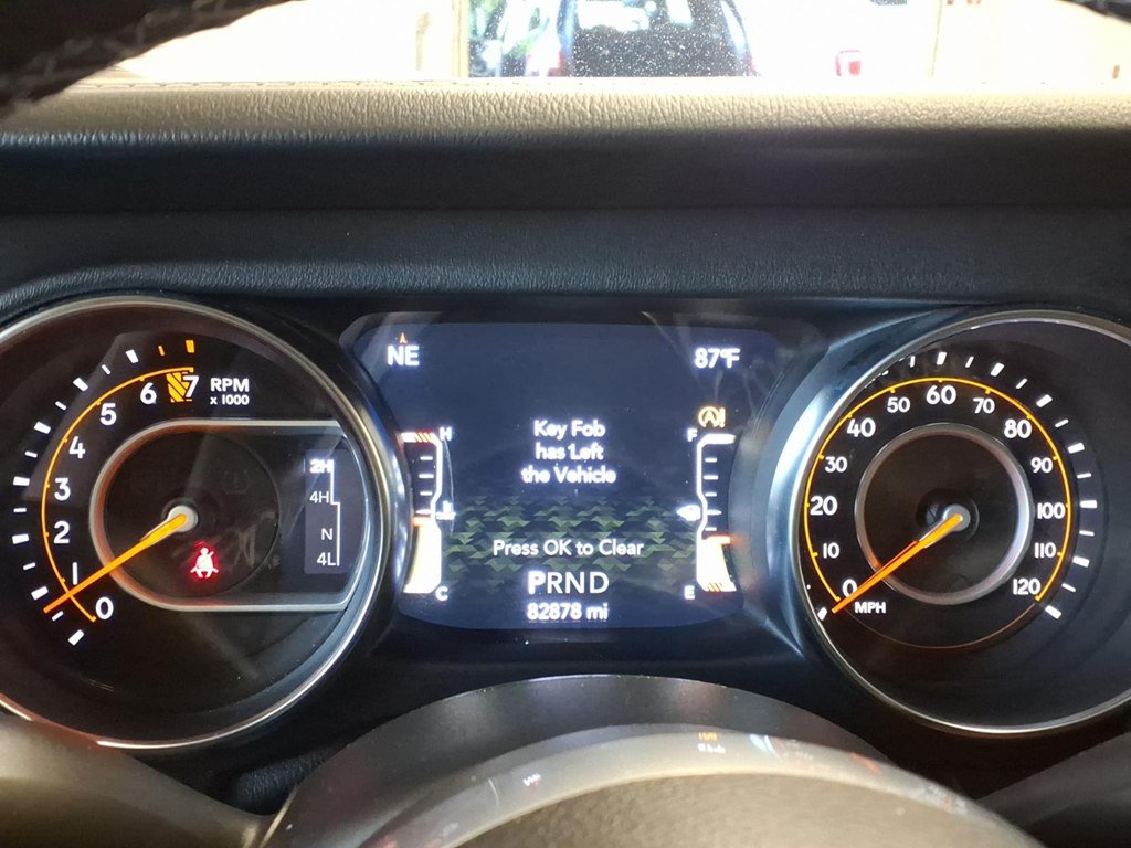 Used 2020 Jeep Gladiator Overland AWD/4WD image 11