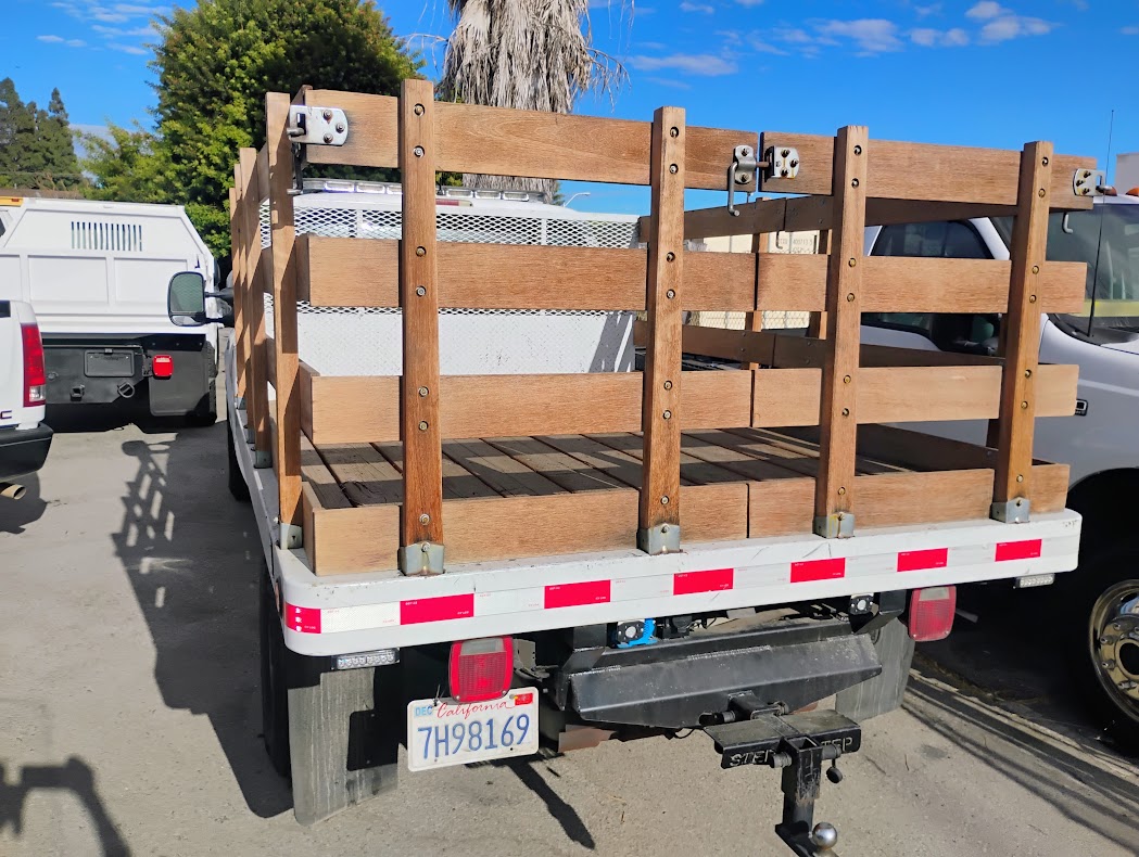 Used 2004 Ford F350 2WD Regular Cab Super Duty image 2