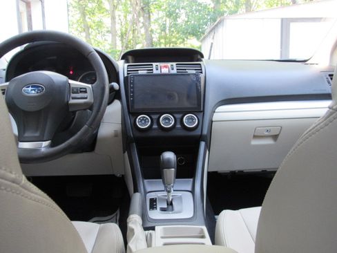 Used 2014 Subaru XV Crosstrek 2.0i Limited AWD/4WD image 19