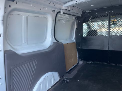 Used 2020 Ford Transit Connect XL image 8