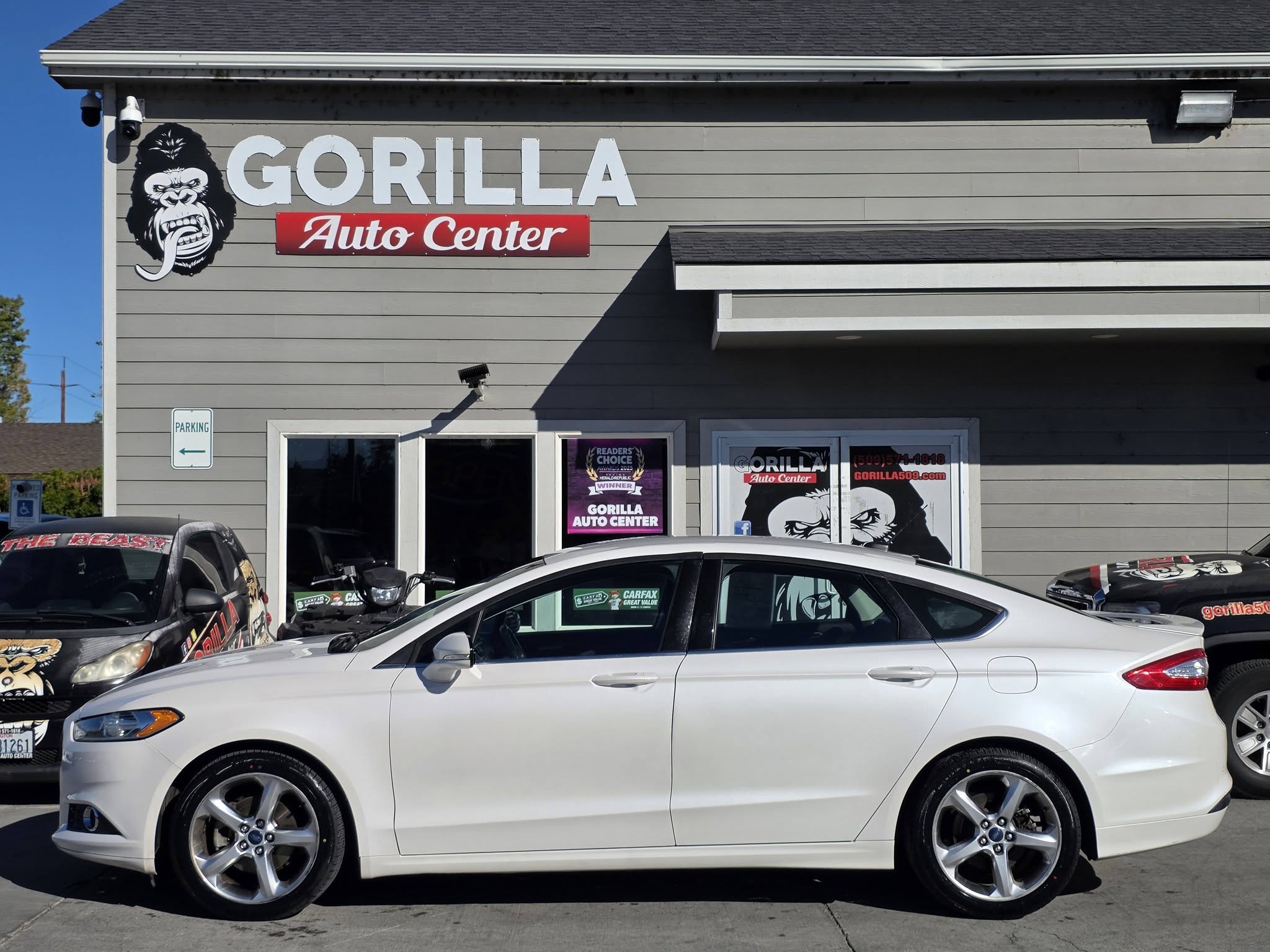 Used 2014 Ford Fusion SE FWD image 4