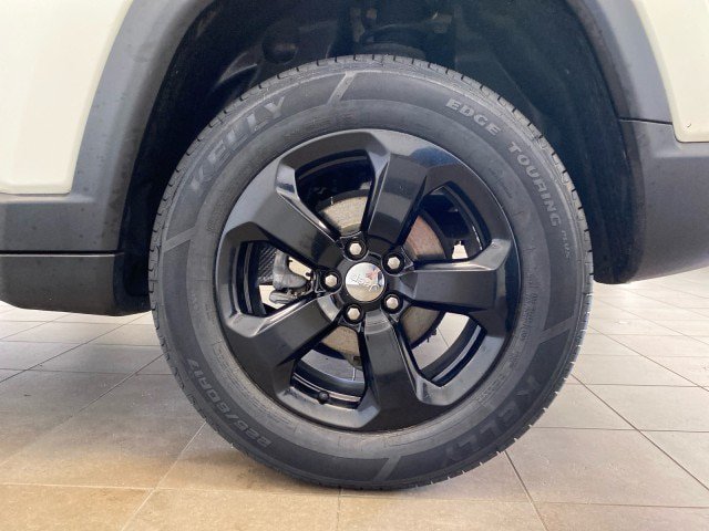 Used 2018 Jeep Compass Latitude AWD/4WD image 25