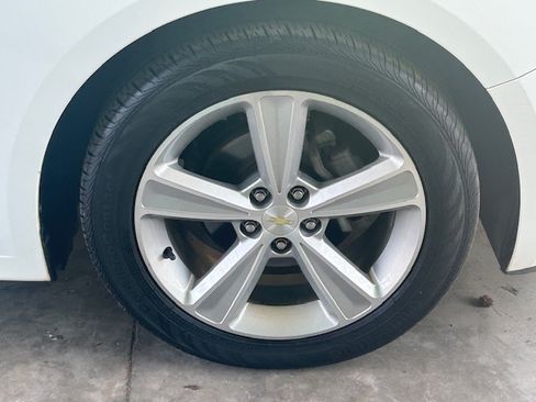 Used 2015 Chevrolet Cruze LT image 30