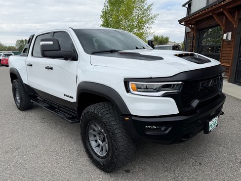 Used 2025 RAM 1500 4x4 Crew Cab RHO image 9
