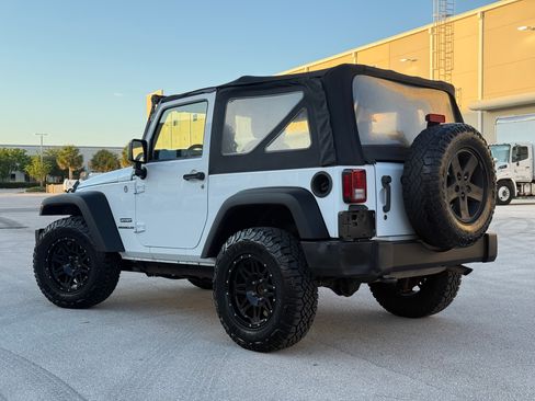 Used 2015 Jeep Wrangler Sport AWD/4WD image 4