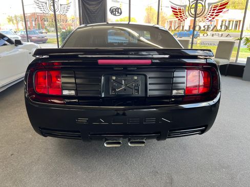 Used 2006 Ford Mustang GT Deluxe RWD image 6