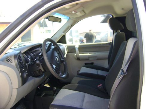 Used 2008 Chevrolet Silverado 2500 image 9