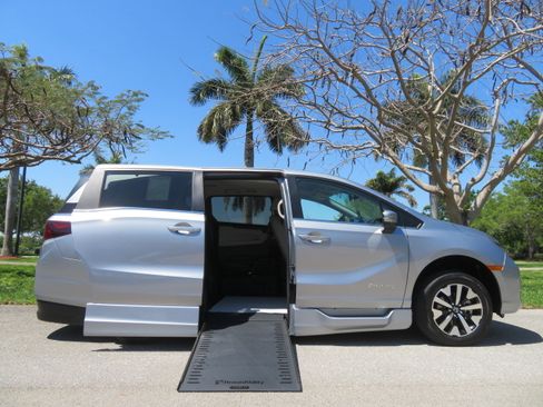 Used 2026 Honda Odyssey EX-L image 20
