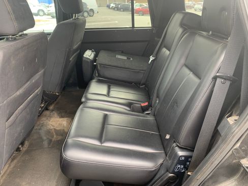 Used 2015 Ford Expedition XL image 3