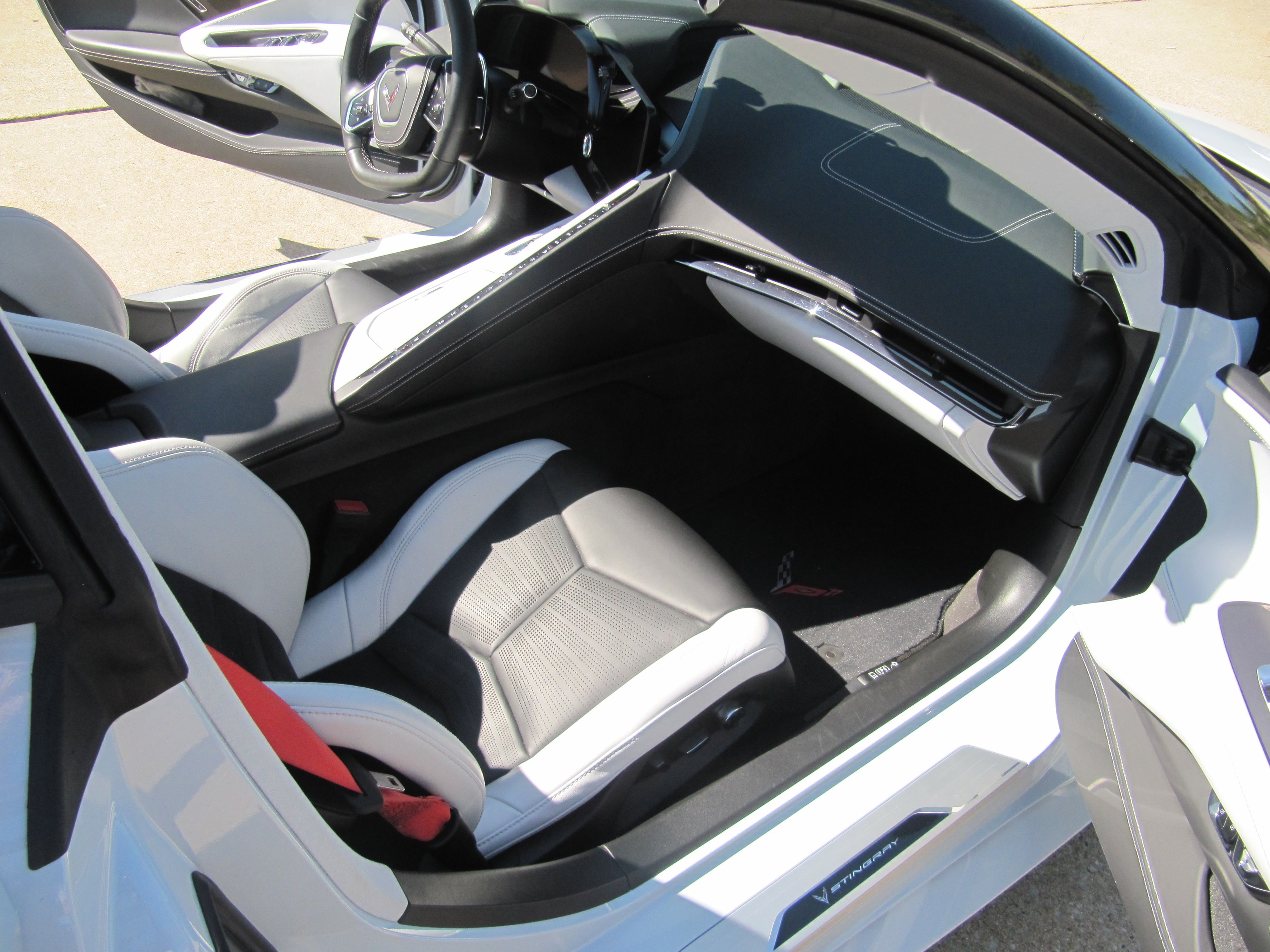 Used 2024 Chevrolet Corvette Stingray Premium Conv w/ 3LT RWD image 16