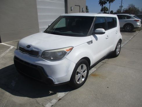 Used 2014 Kia Soul image 9