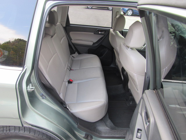 Used 2014 Subaru Forester 2.5i Limited AWD/4WD image 18