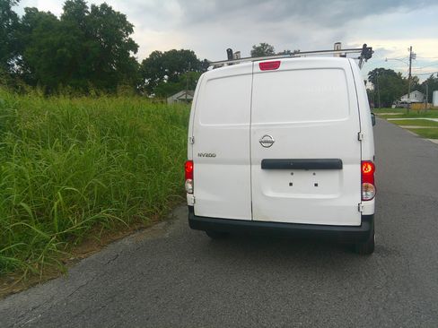 Used 2018 Nissan NV200 SV image 4