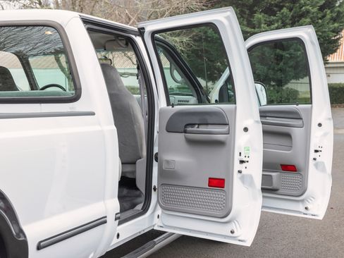 Used 1999 Ford F350 XLT image 63