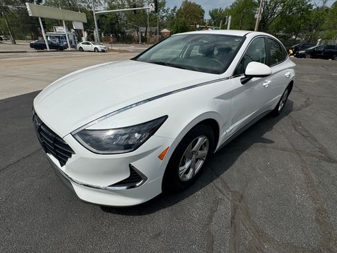 Used 2022 Hyundai Sonata SE FWD image 1