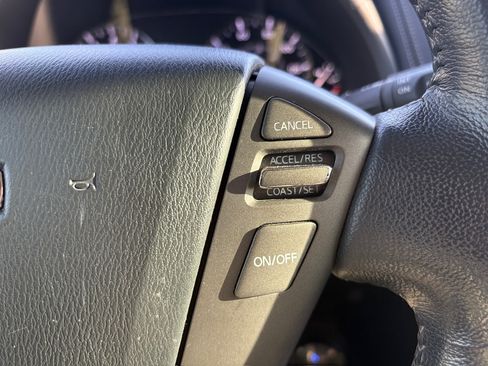 Used 2017 Nissan Armada SV image 23