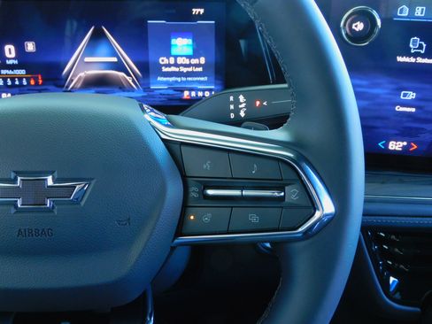 Used 2025 Chevrolet Tahoe Z71 image 18