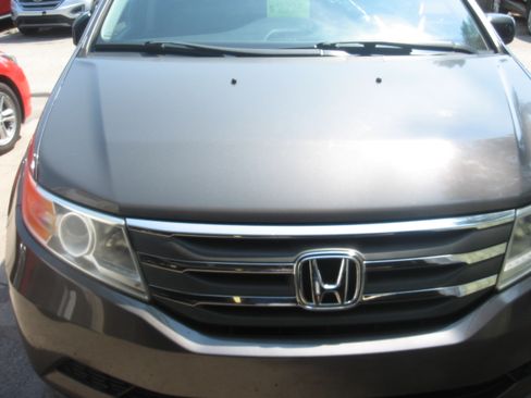 Used 2011 Honda Odyssey EX image 2