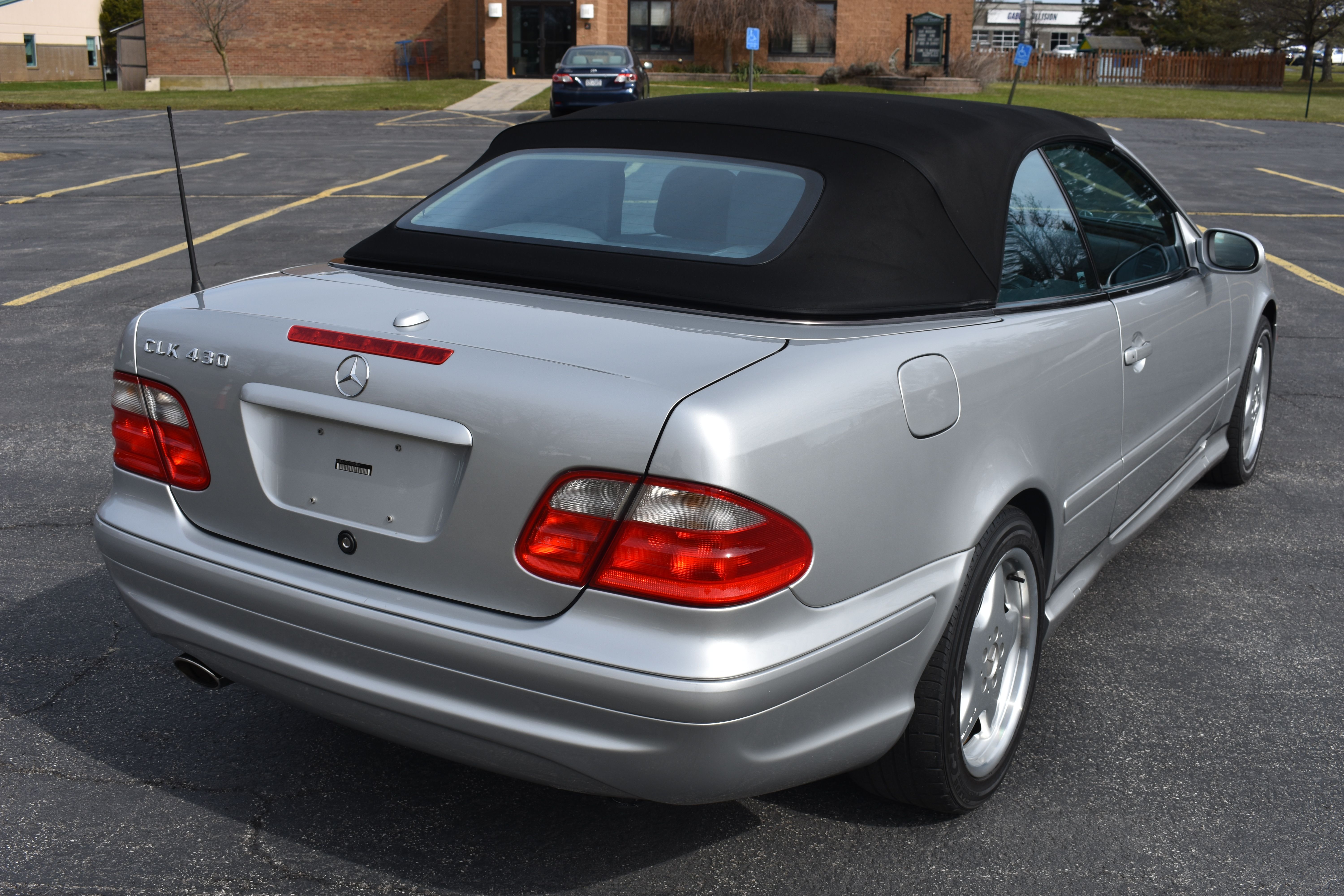 Used 2001 Mercedes-Benz CLK 430 Cabriolet image 10