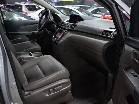 Used 2016 Honda Odyssey Touring image 23
