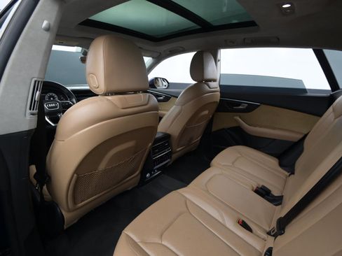 Used 2019 Audi Q8 Prestige image 41