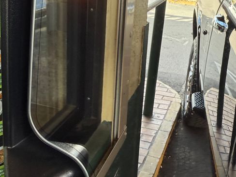 Used 2024 Chevrolet Silverado 2500 LTZ image 32