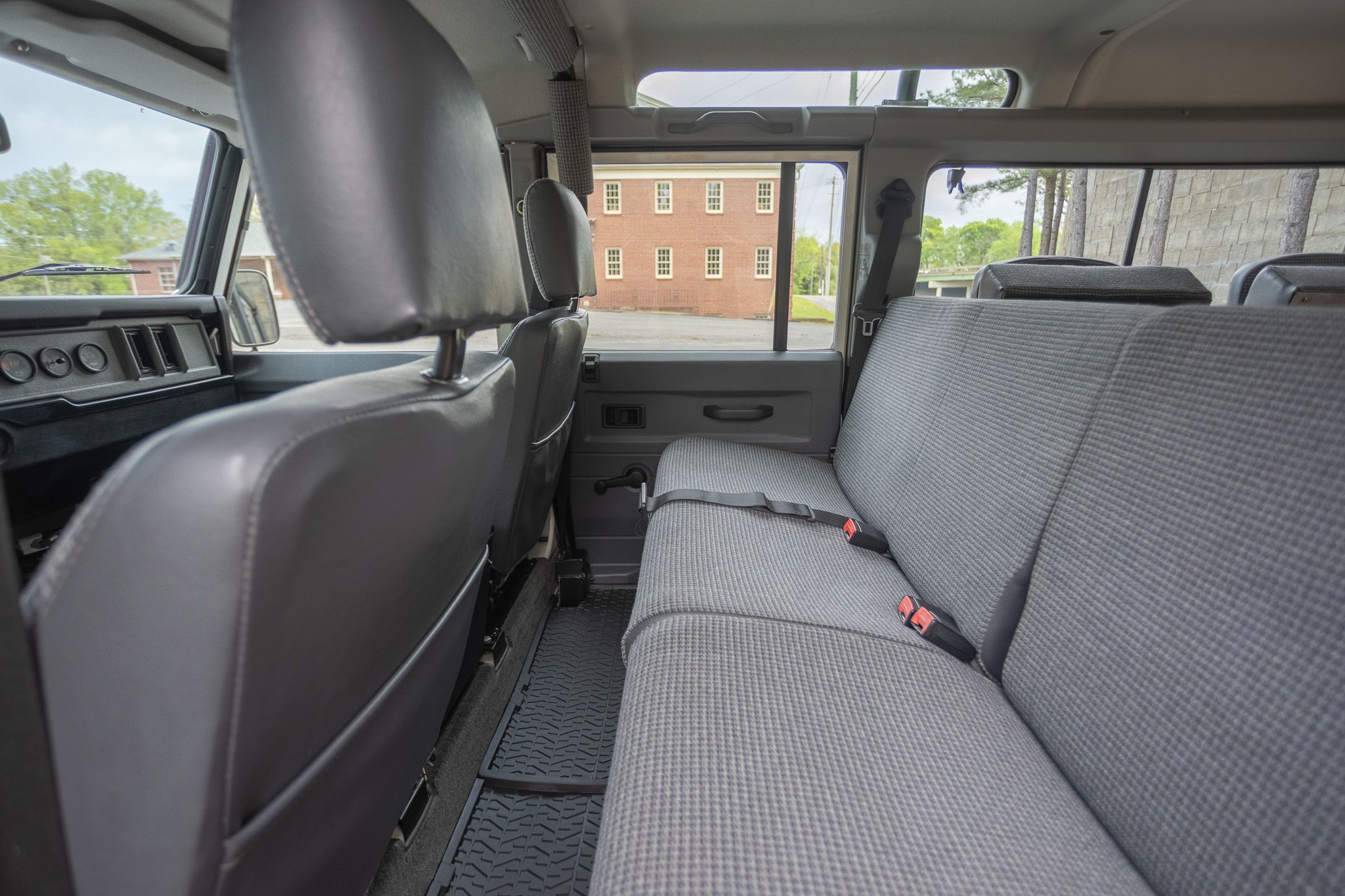 Used 1993 Land Rover Defender 110 AWD/4WD image 13