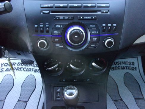 Used 2012 MAZDA MAZDA3 i Grand Touring image 10