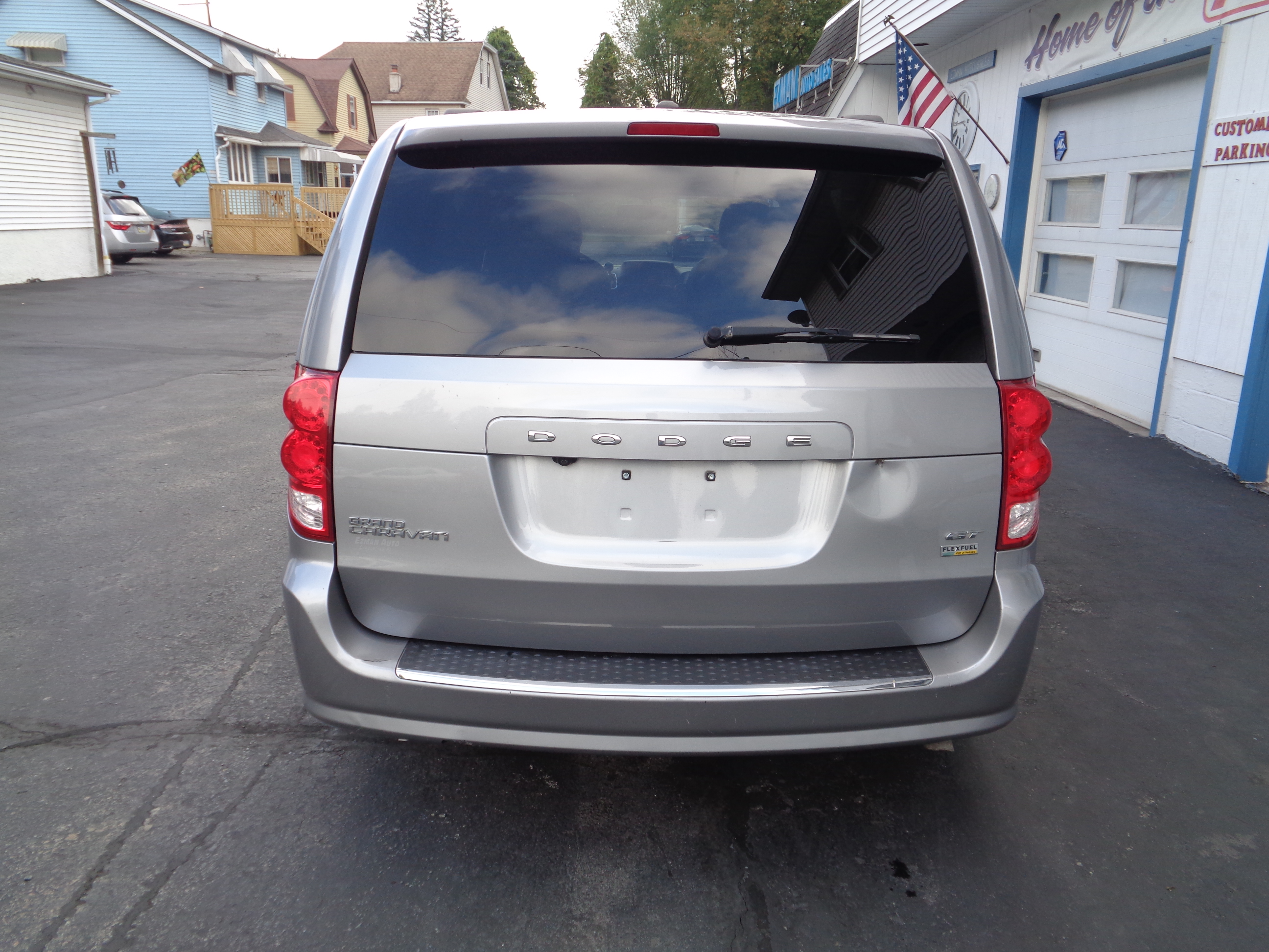 Used 2017 Dodge Grand Caravan GT FWD image 9