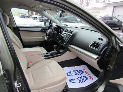 Used 2019 Subaru Outback 2.5i Premium image 17