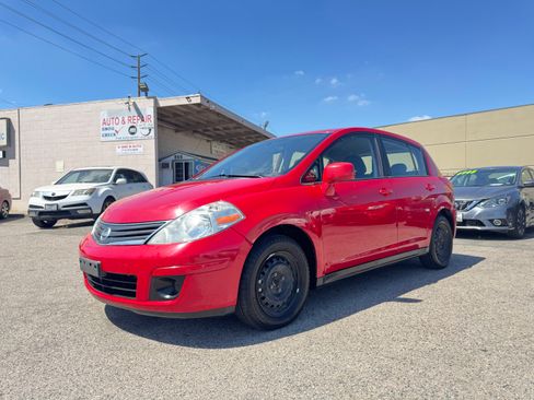 Used 2010 Nissan Versa 1.8 S Hatchback FWD image 3