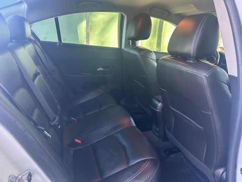 Used 2015 Chevrolet Cruze LT image 23