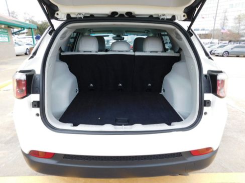 Used 2020 Jeep Compass Limited image 7