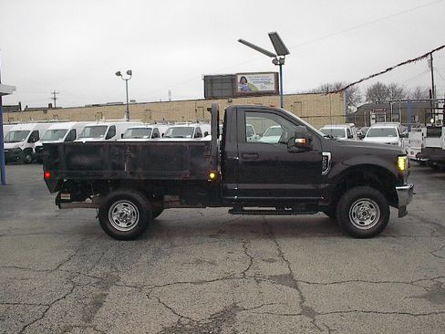 Used 2019 Ford F250 XL image 3