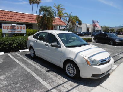 Used 2010 Ford Focus SE Sedan