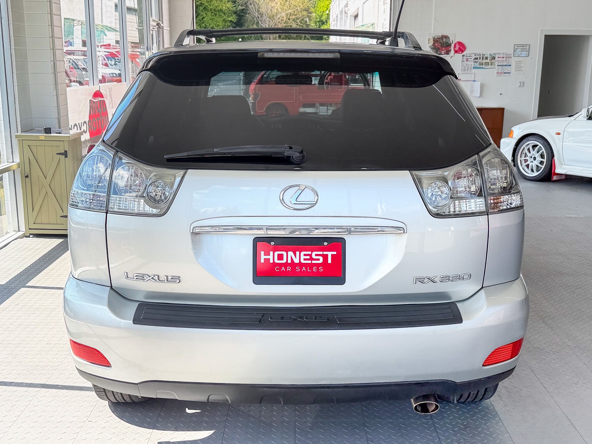 Used 2004 Lexus RX 330 UNAVAIL FWD image 5