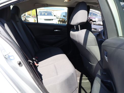 Used 2020 Toyota Corolla LE image 15