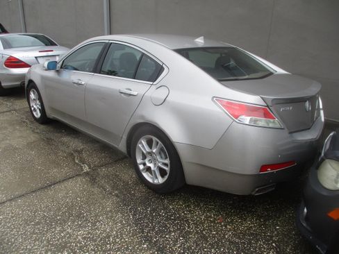 Used 2011 Acura TL image 4