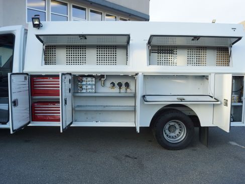 Used 2016 Mercedes-Benz Sprinter 3500 image 45