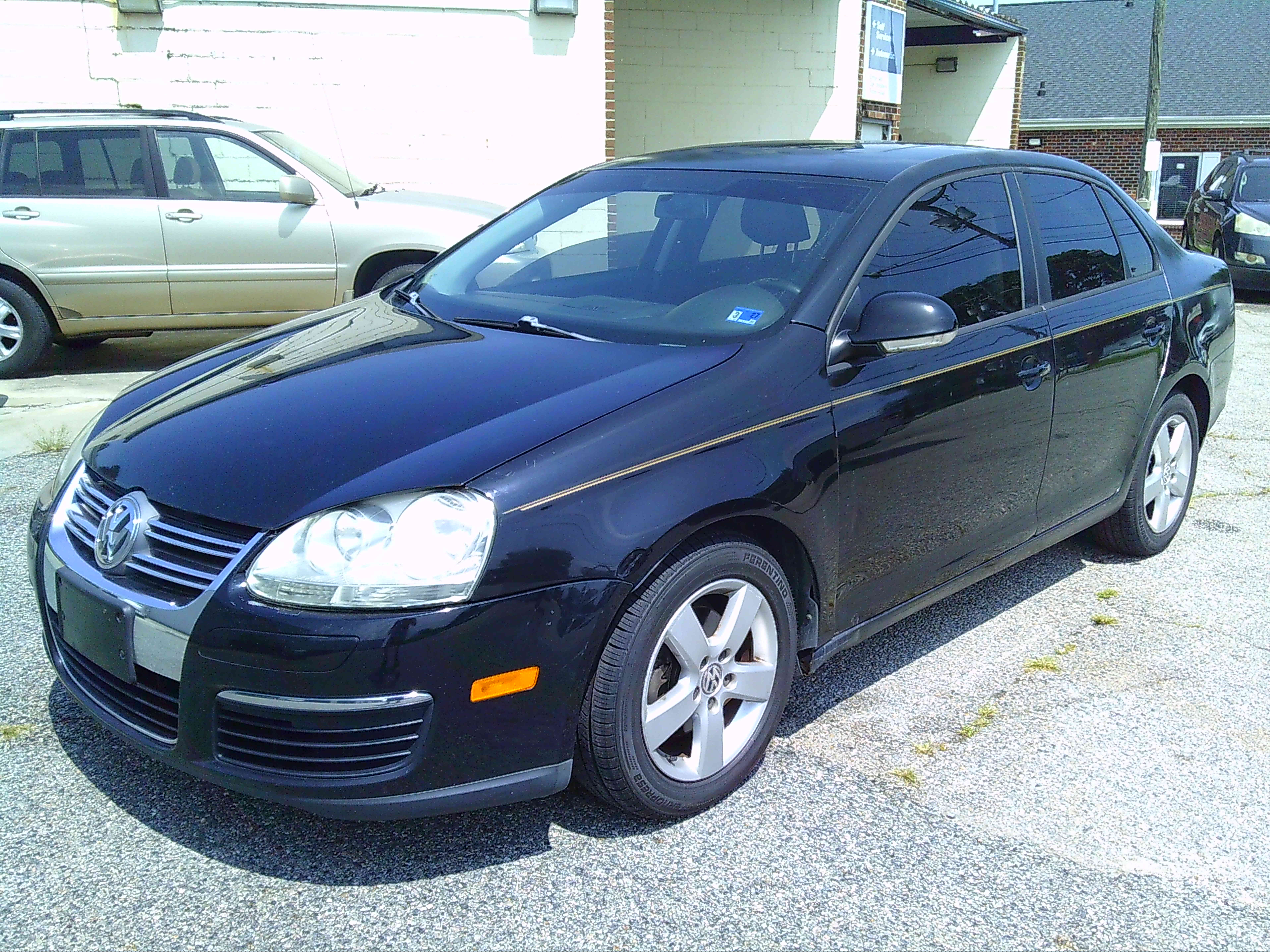 Used 2009 Volkswagen Jetta Sedan FWD image 1
