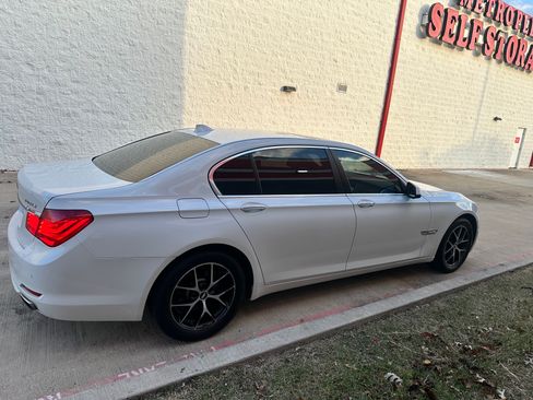 Used 2011 BMW 740Li image 4