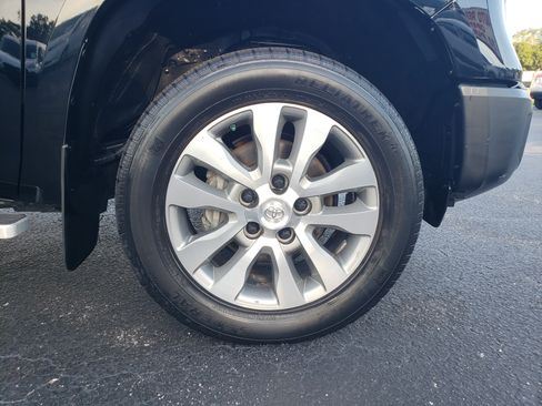 Used 2020 Toyota Tundra SR image 9