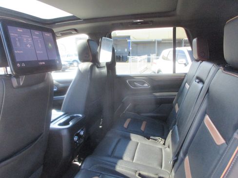 Used 2021 GMC Yukon AT4 Ultimate image 13