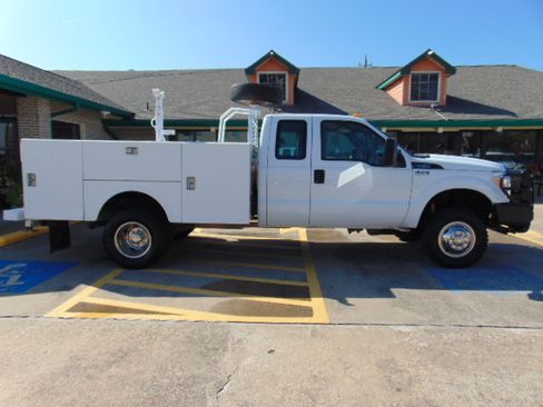 Used 2014 Ford F350 Super Duty XL image 9