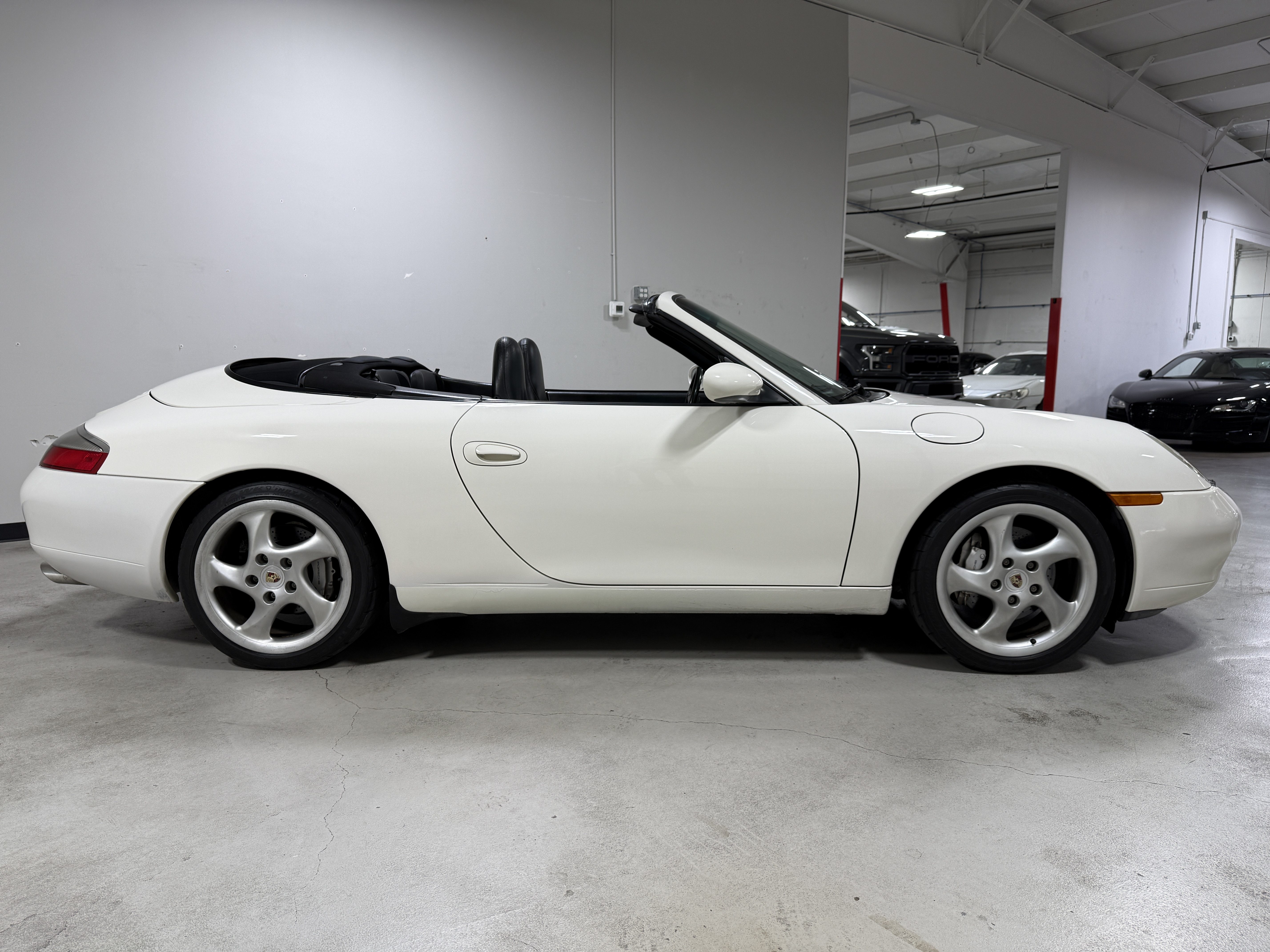 Used 2001 Porsche 911 Carrera 4 Cabriolet AWD/4WD image 3