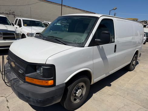Used 2014 Chevrolet Express 3500 UNAVAIL RWD image 1