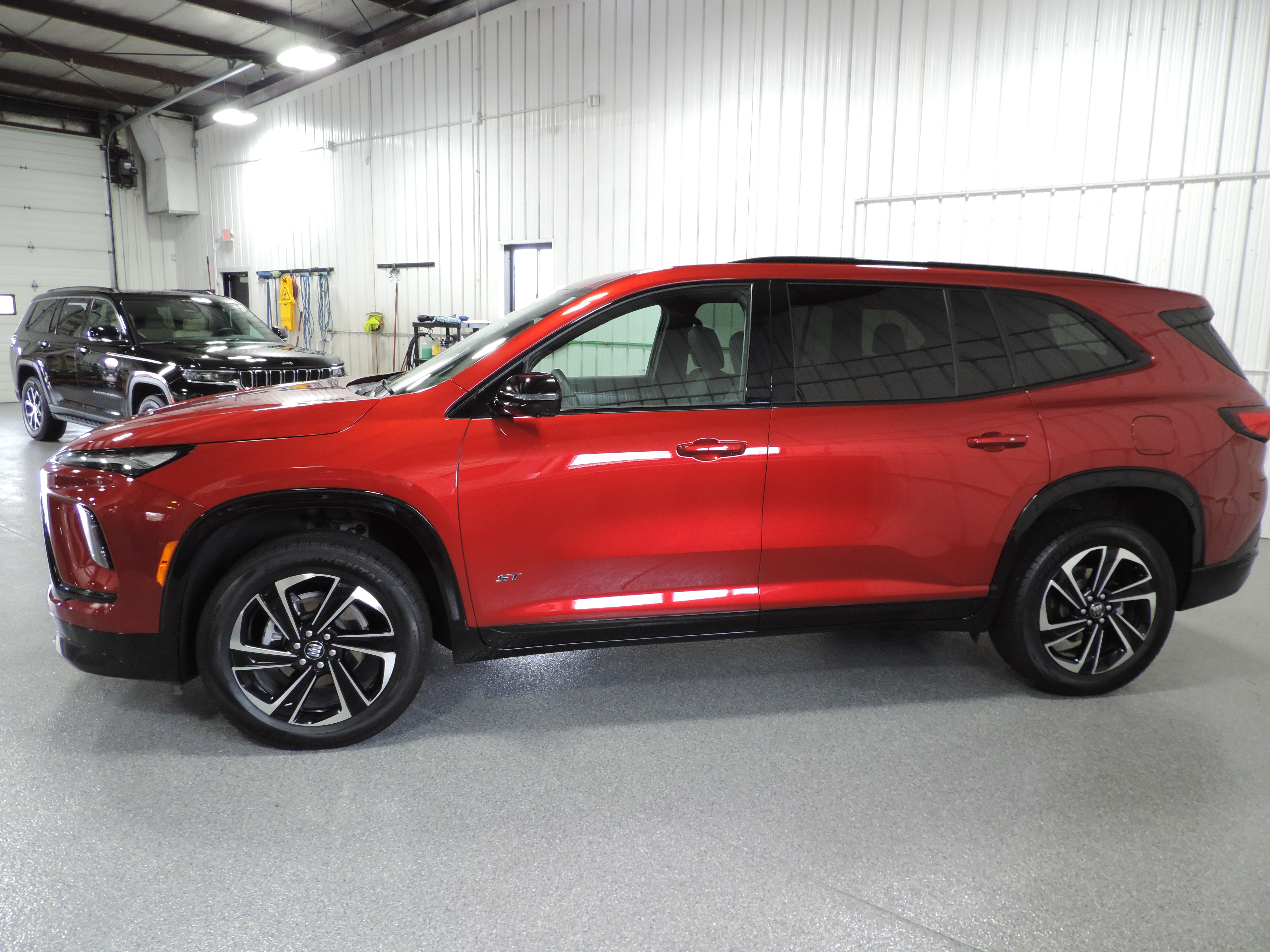 Used 2026 Buick Enclave AWD Sport Touring image 4
