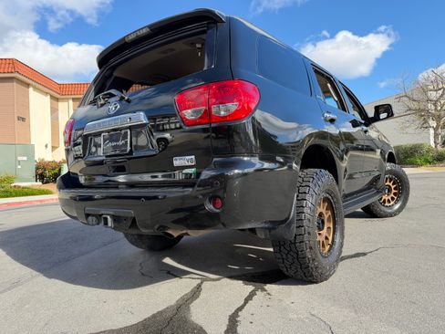 Used 2016 Toyota Sequoia Limited image 7