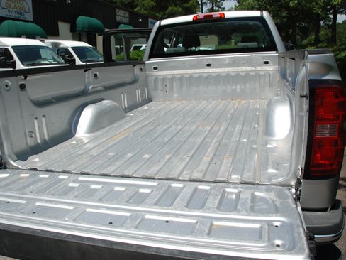 Used 2015 Chevrolet Silverado 2500 image 20